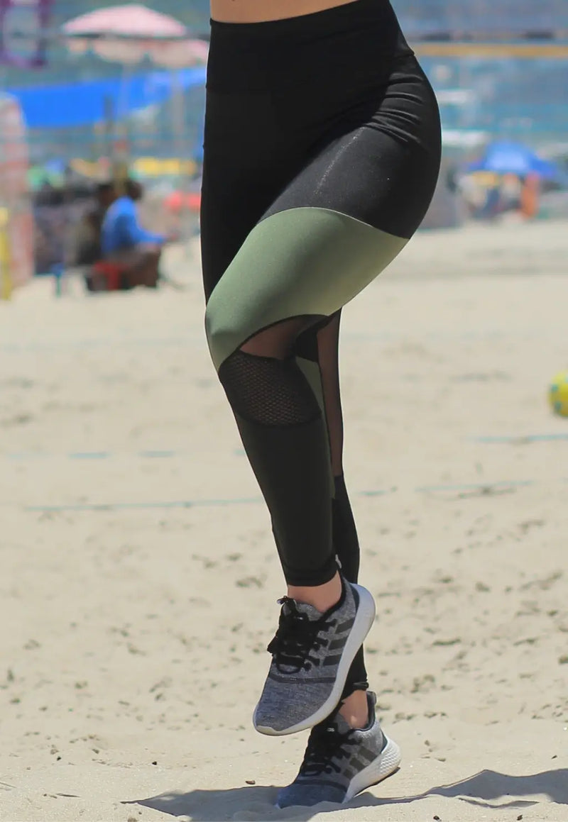 Calça Legging Preto com Detalhes em Tela e Tulê Verde Militar